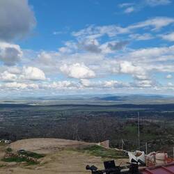 Die Wolken beschreiben das Wetter.