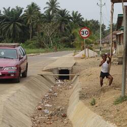 Der Junge will auch gerne fotografiert werden...