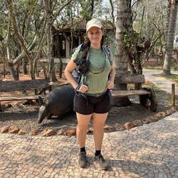 Tanja und ihre Kamera sind startklar