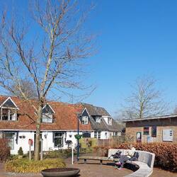 ...und hier wird unser Wunsch nach einer Pausenbank mehr als erfüllt. 😁