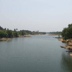 Auf der Nationalstraße überquere ich noch den Moa