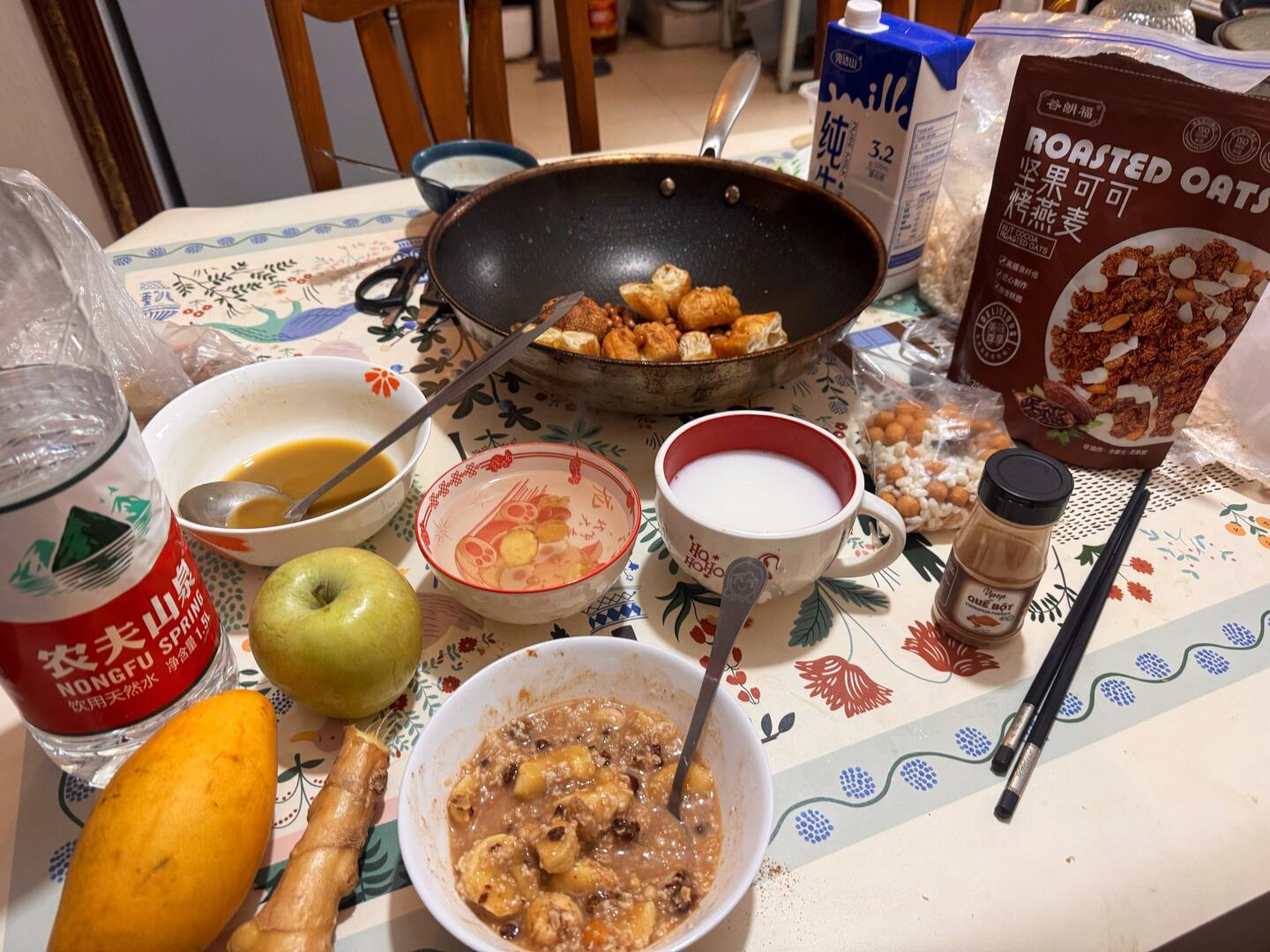 Chinesisches und deutsches Frühstück