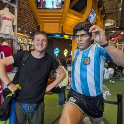 Benno steigt übrigens ggf. jetzt auch ins Fußball ⚽ Game ein....