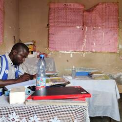 ...und es muss wieder irgendwas in ein Buch geschrieben werden