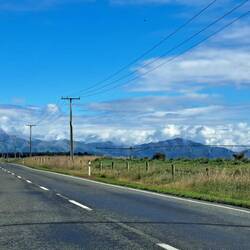 About 1.5 hrs in to the drive we were surrounded by beautiful mountains.