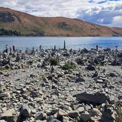 Tons of cairns; kinda fun.