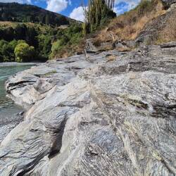 Hier konnten wir am nächsten Tag die Boote am Ende der Schlucht beobachten