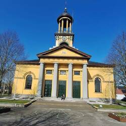 An der Kirche von Sint Jacobiparochie endet unsere 10 tägige Holland Reise.