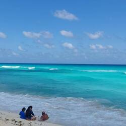 Playa Delfines