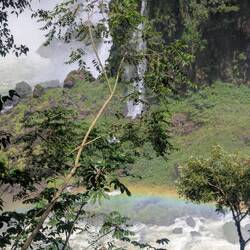 Hatten übrigens auch wettertechnisch (mal wieder) total Glück. Sonne und weißes Wasser.