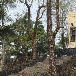 Auf dem höchsten Punkt Monrovias steht eine Statue des ersten Präsidenten