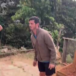 Jugando al Tejo (el susto de Jon es porque pensaba que iba a explotar)