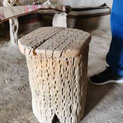 Hocker aus Kaktusholz