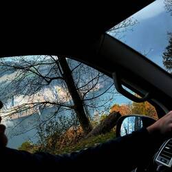 Links unten der Urner See mit der Schiller-Stele.