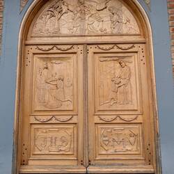 Ausgangstür der Kirche