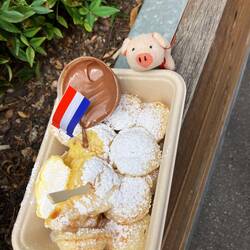 "Dutch pancakes" ... aka.... Poffertjes 🇳🇱🤤