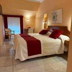 Room @ Hotel Diane