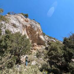 Kleine Wanderung zu einer Höhle