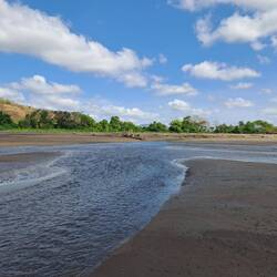 Im Fluss obe wohnt übrigens es Krokodil 😳