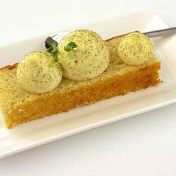 Zitronenkuchen mit Mascarpone und Verveine-Gel