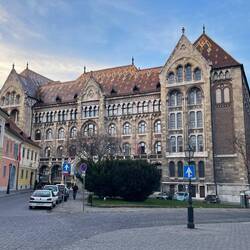 Viele schöne alte Gebäude, hier das Archiv