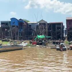 Pole homes to cope with flood waters.