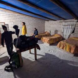 Unterkunft 1, Alles aus Salz, das Haus der Boden die Tische, die Betten