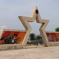 Es geht durchs Tor der Festung...