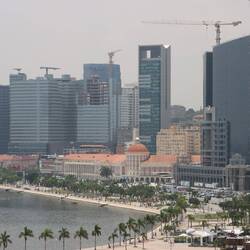 ...auf das Hochhausviertel...