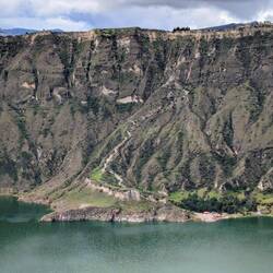 Blick zur anderen Seite: dort ist der Weg zu den Kanus