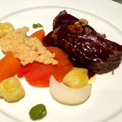 Zart geschmortes Rinderrippchen vom Angus Rind