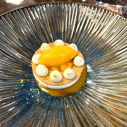 Limonen-Mango Pavlova