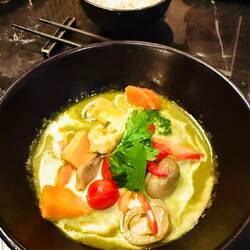 Grünes Gemüsecurry - auch ohne Fleisch sehr lecker