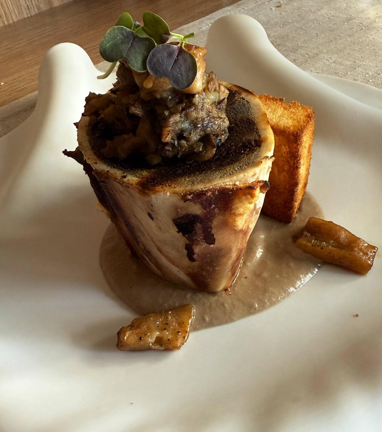 BONE MARROW - MUSHROOM DUXELLES - TARIUFATA - BRIOCHE