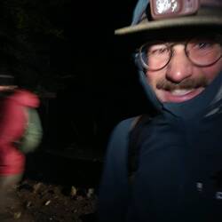 Top motivierte Daniel vorem Ufstieg am vierte Tag.