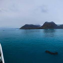 Panoramic look around our last landing location — Gold Harbour, SGI.