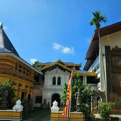Exterior of the Buddhist temple we visited the previous day. Much quieter at this time.