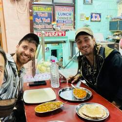 the first real "indian spicy please"-food we got 🍛🔥