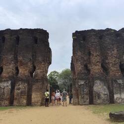 Königspalast 7 stöckig mit Theater im oberen Bereich 3 Stockwerk in Stein, darüber Holzbau verbrannt