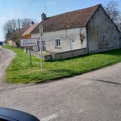 umgedrehte Ortsschilder