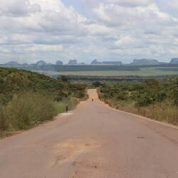 ...zu den schwarzen Steinen...