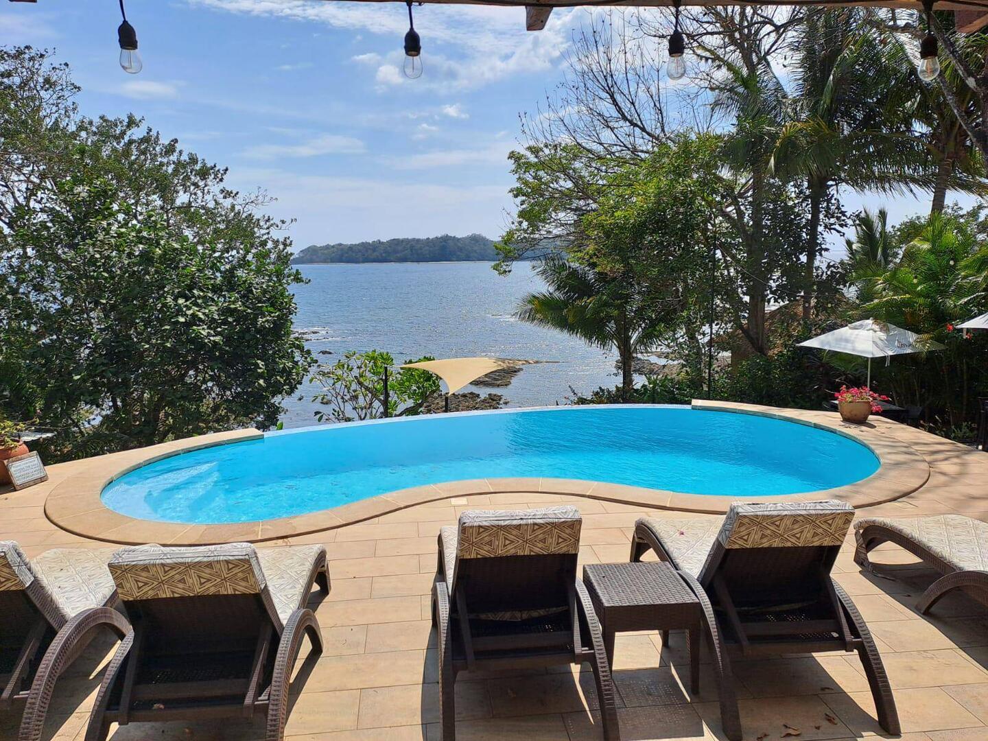 Der infinity Pool isch scho rächt geil... 😎