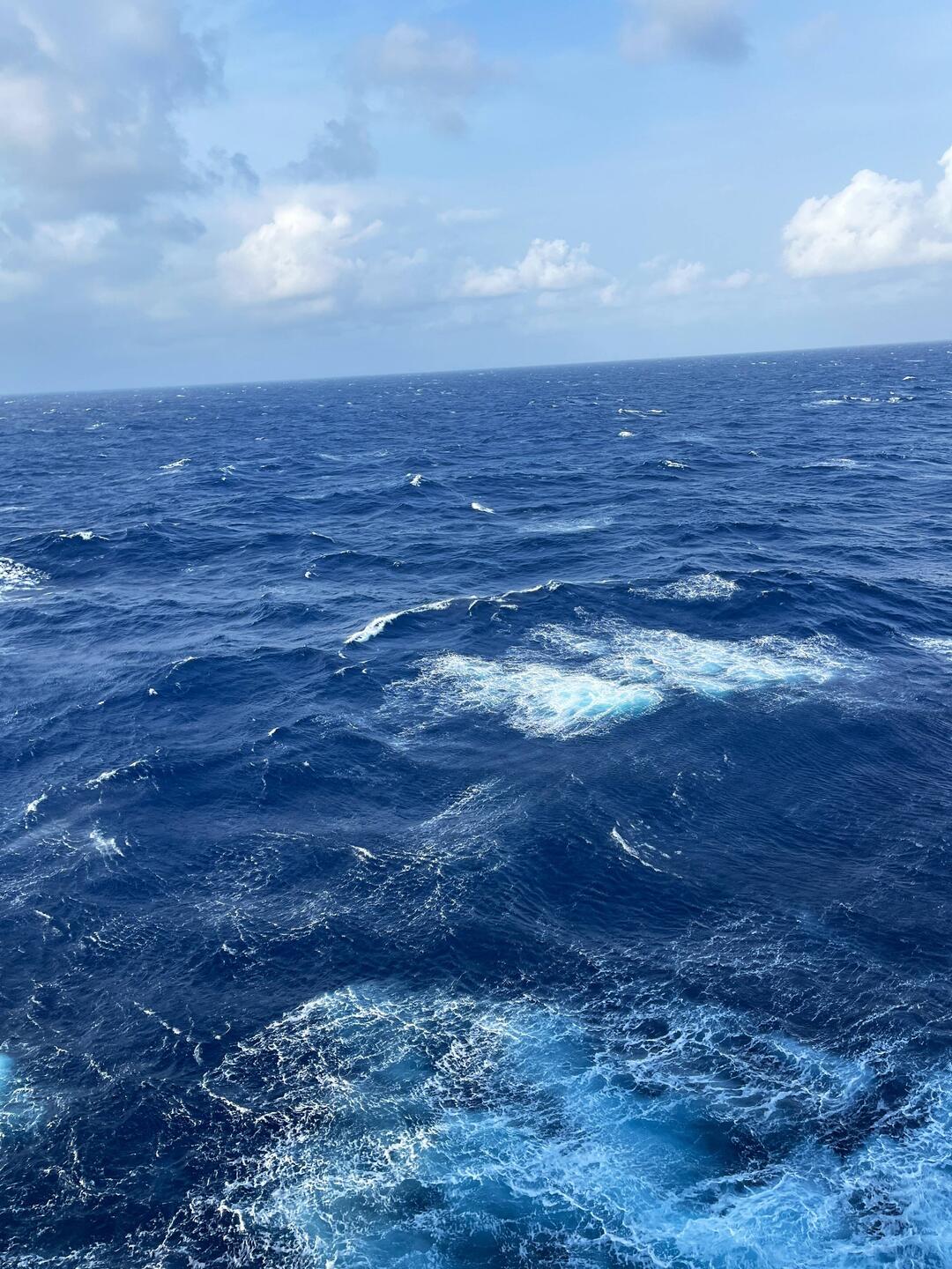 Wind und hohe Wellen