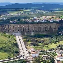 Ein total 7.5 km langes Aquädukt