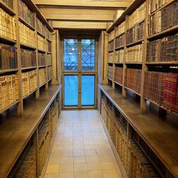 Die Bibliothek der Kirche, die größte und älteste in Slowenien