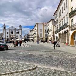 Praça Giraldo - der Hauptplatz