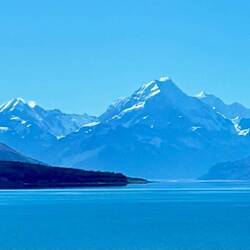 Lake Pukaki first view to Mount Cook