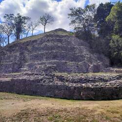 Pirámide de Itzamatul, Izamal