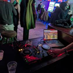 auch ein wenig DJing