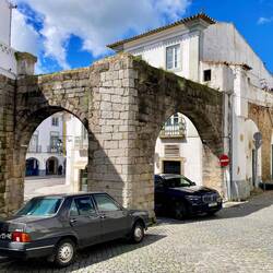 Es kann auch um die Ecke 😊